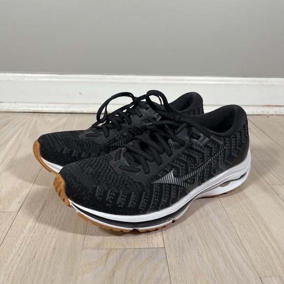 Mixuno wave rider 22 women’s  running shoes size 9.5 pre owned. - Picture 2 of 7